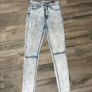 Acid wash high wasted jeggings